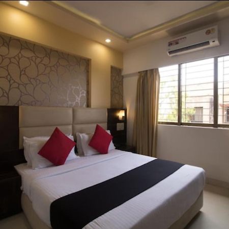 Hotel Galaxy Comforts Bombay Extérieur photo
