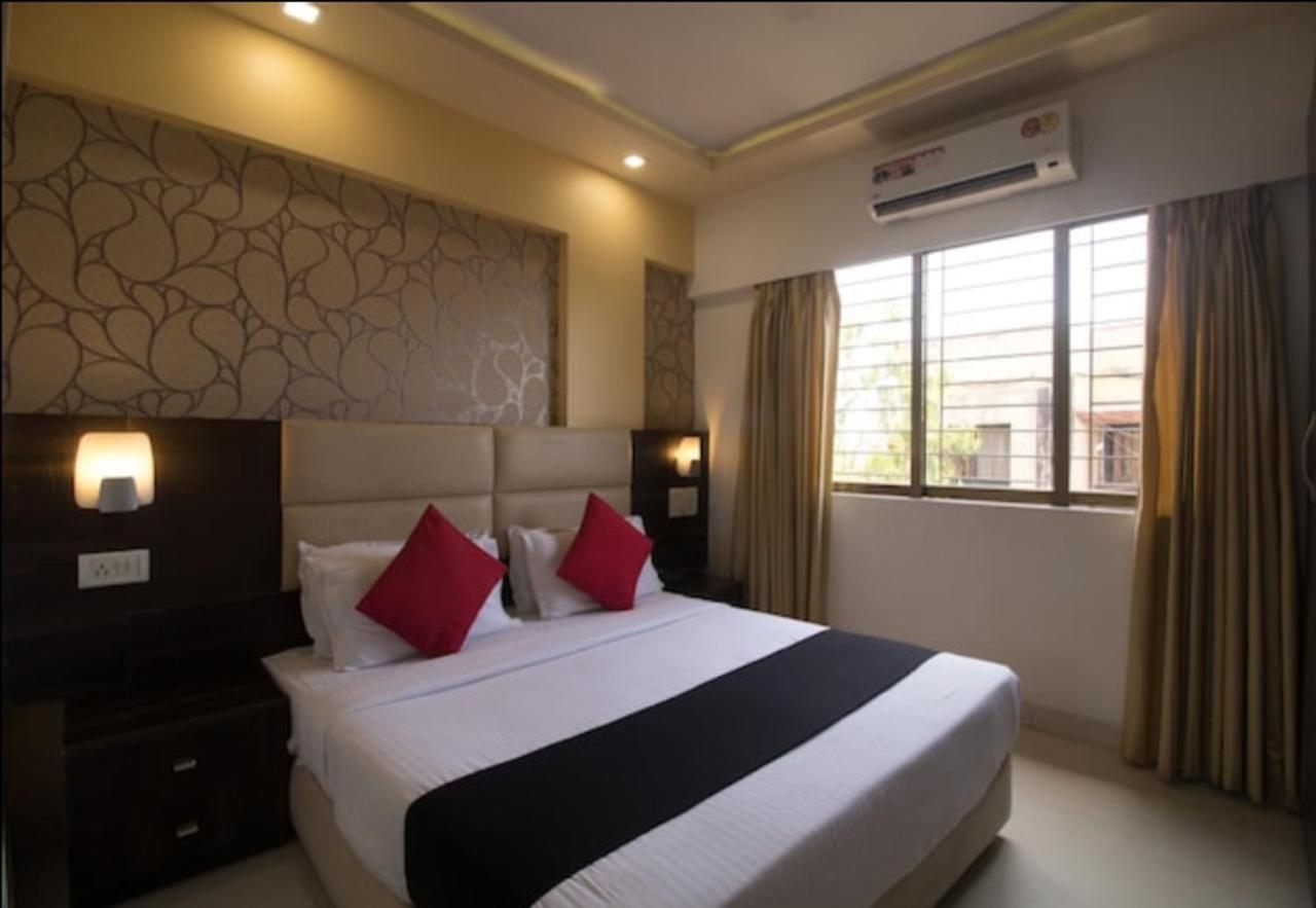 Hotel Galaxy Comforts Bombay Extérieur photo