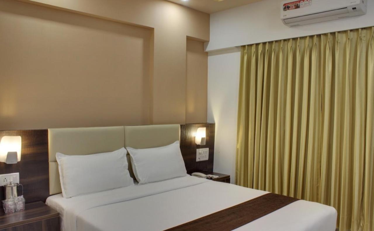 Hotel Galaxy Comforts Bombay Extérieur photo